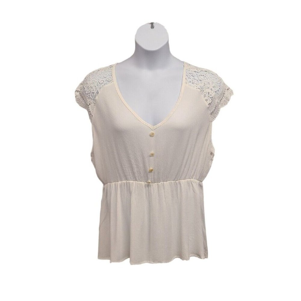 BloomChic Top Womens Size 16 White V Neck Peplum Waist Crochet Cap Sleeve